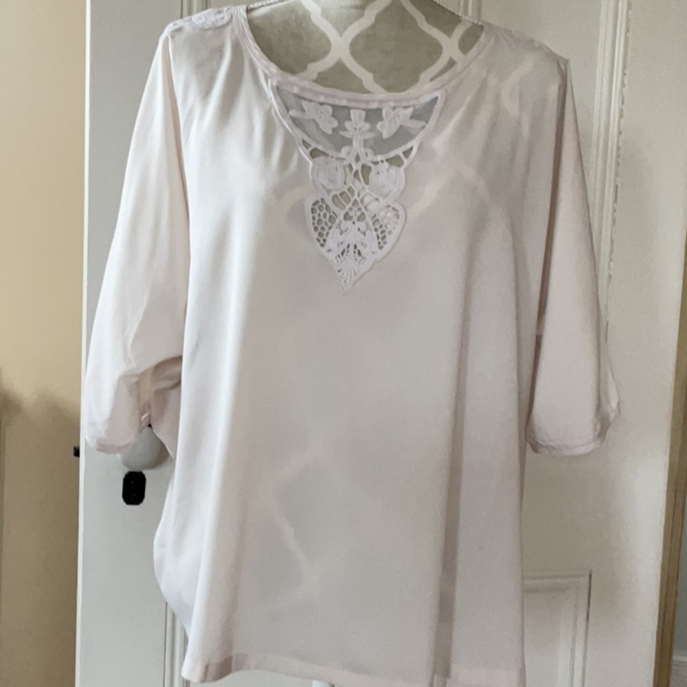 Zara Basic Elegant blush/cream Lace Accent Women's Top.